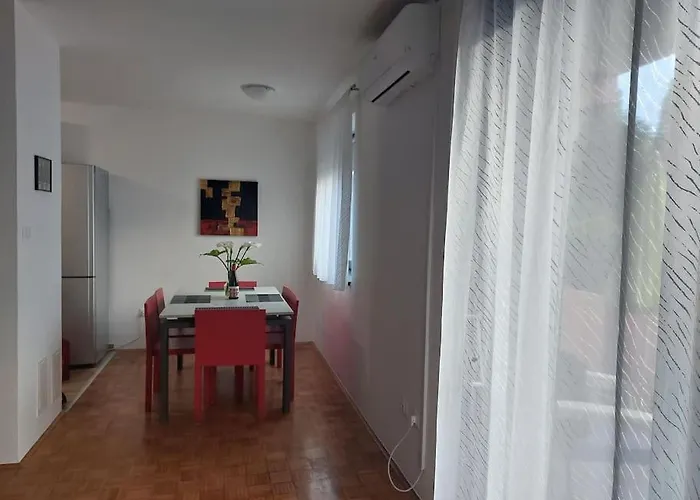 Appartamento My Place - 1 Minuto Dal Mare Pola